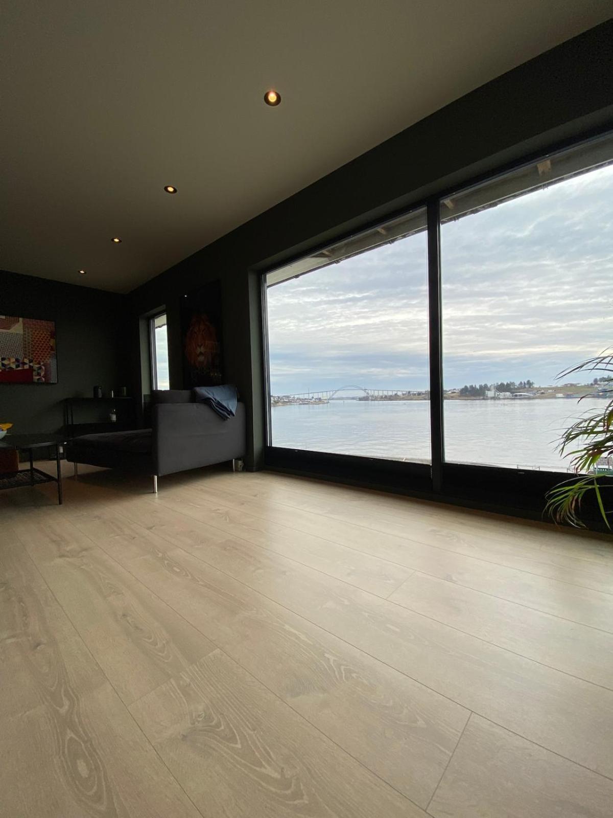 Seaside Villa With Outdoor Jacuzzi Haugesund Bagian luar foto